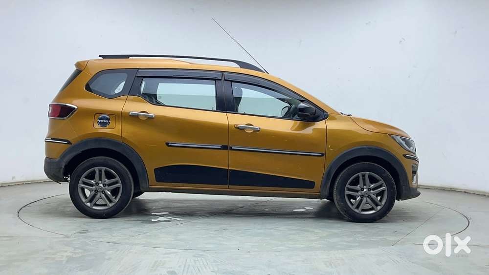 Renault Triber Rxz Easy-r Amt, 2022, Petrol