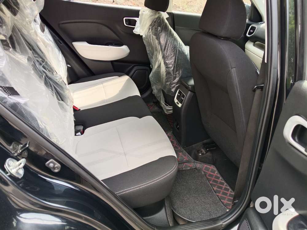Hyundai Venue S 1.2 Petrol, 2024, Petrol