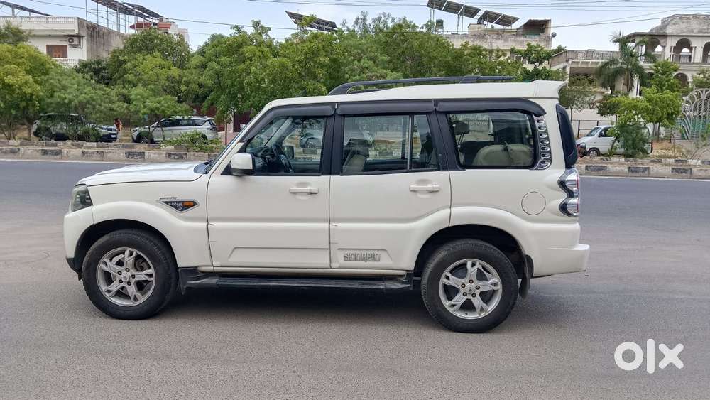 Mahindra Scorpio S10, 2016, Diesel