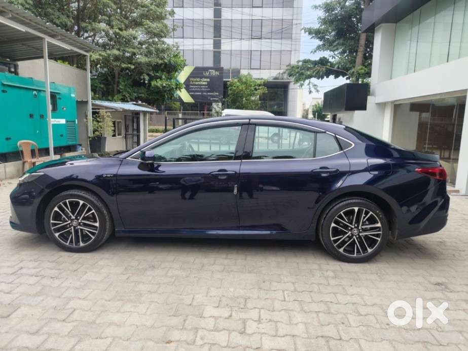 Toyota Camry Hybrid, 2025, Petrol