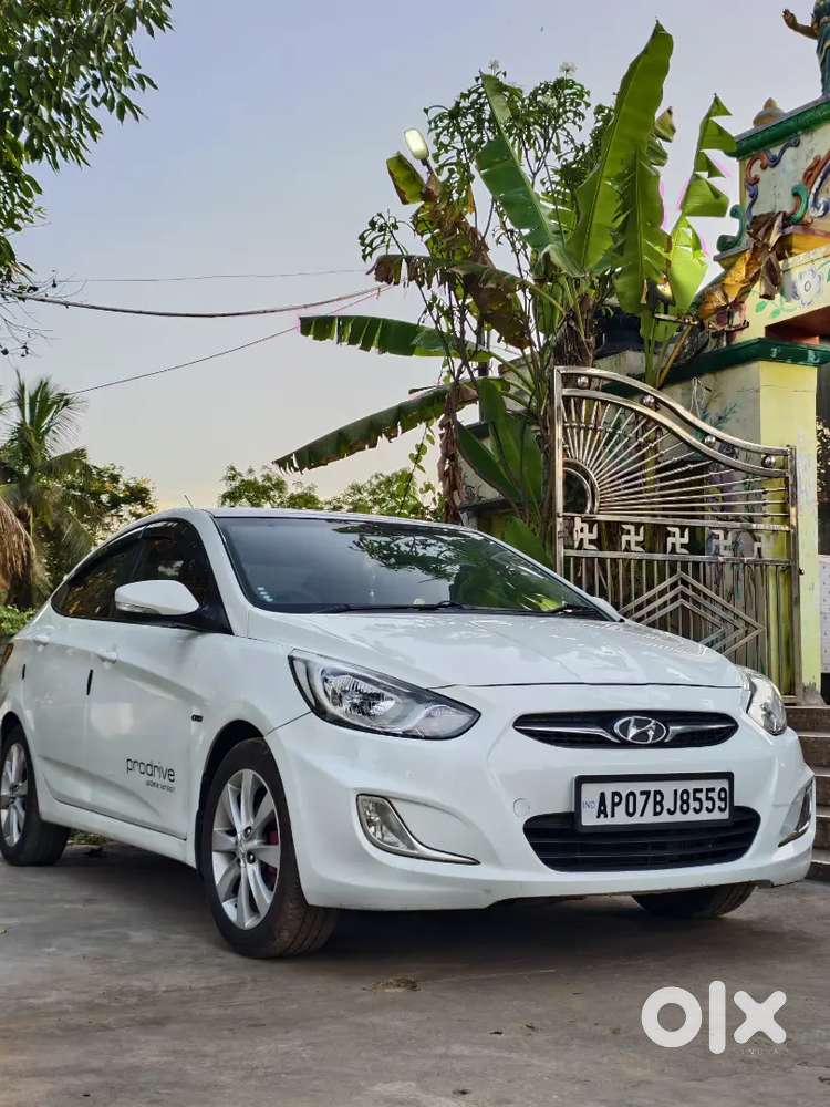 Hyundai Verna 2012 Diesel 127000 Km Driven
