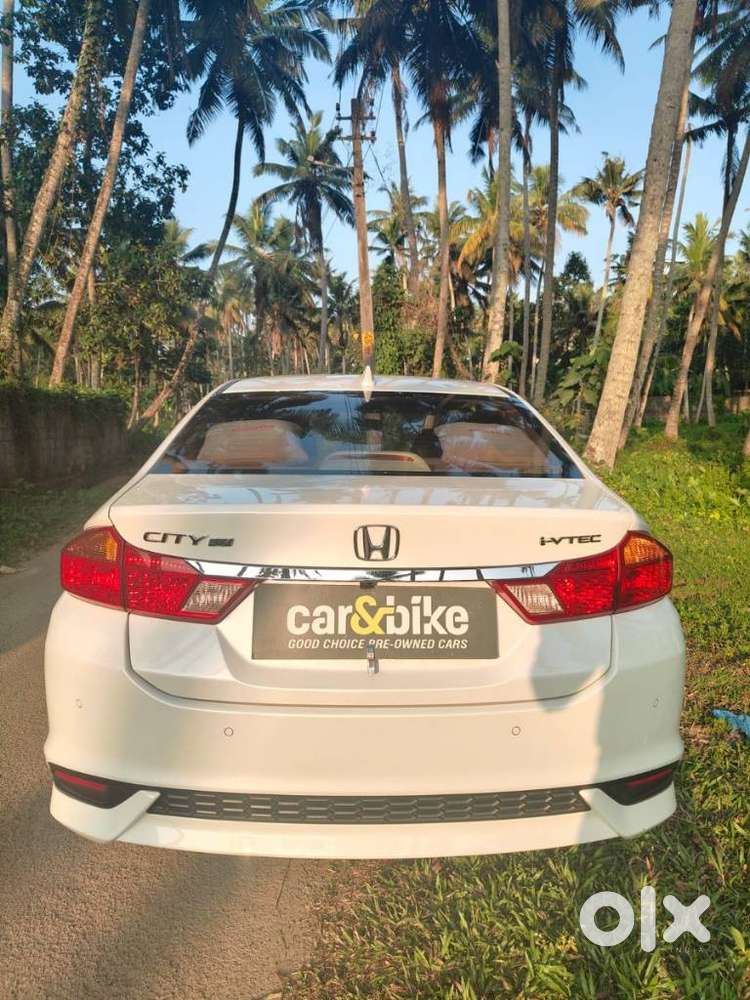 Honda City V Mt Exclusive, 2022, Petrol