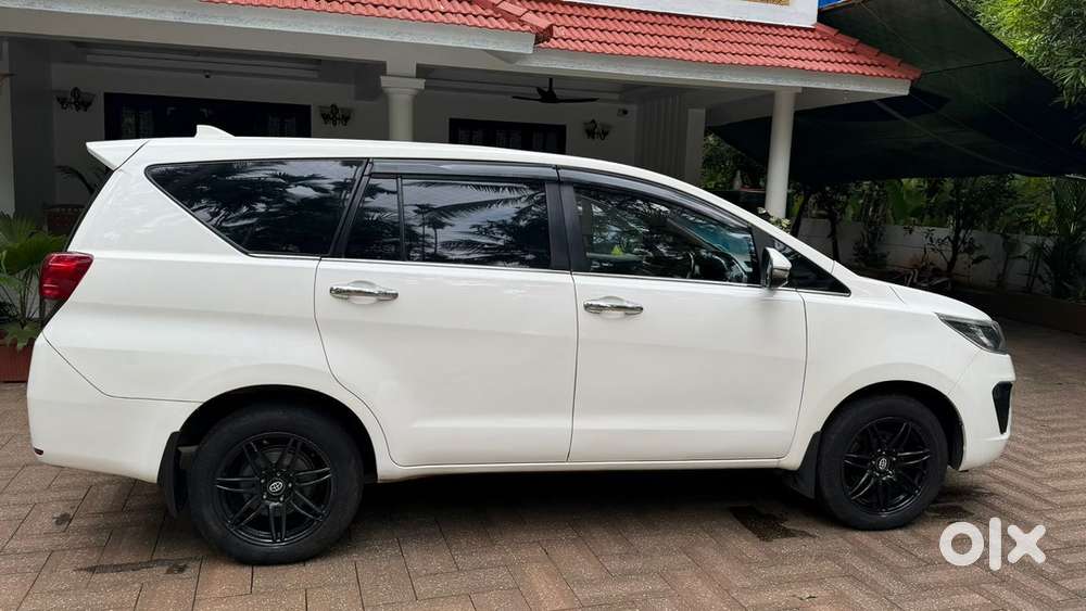 Toyota Innova Crysta 2016 Diesel Automatic