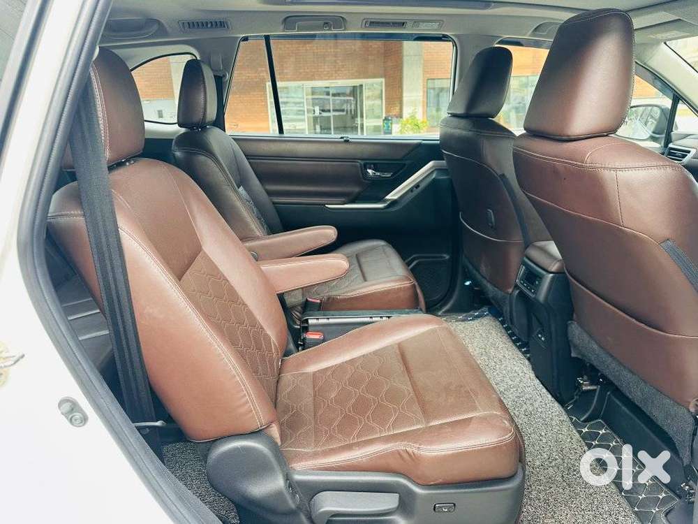 Toyota Innova Hycross 2.0 Zx (o) Hybrid 7 Str, 2023, Petrol