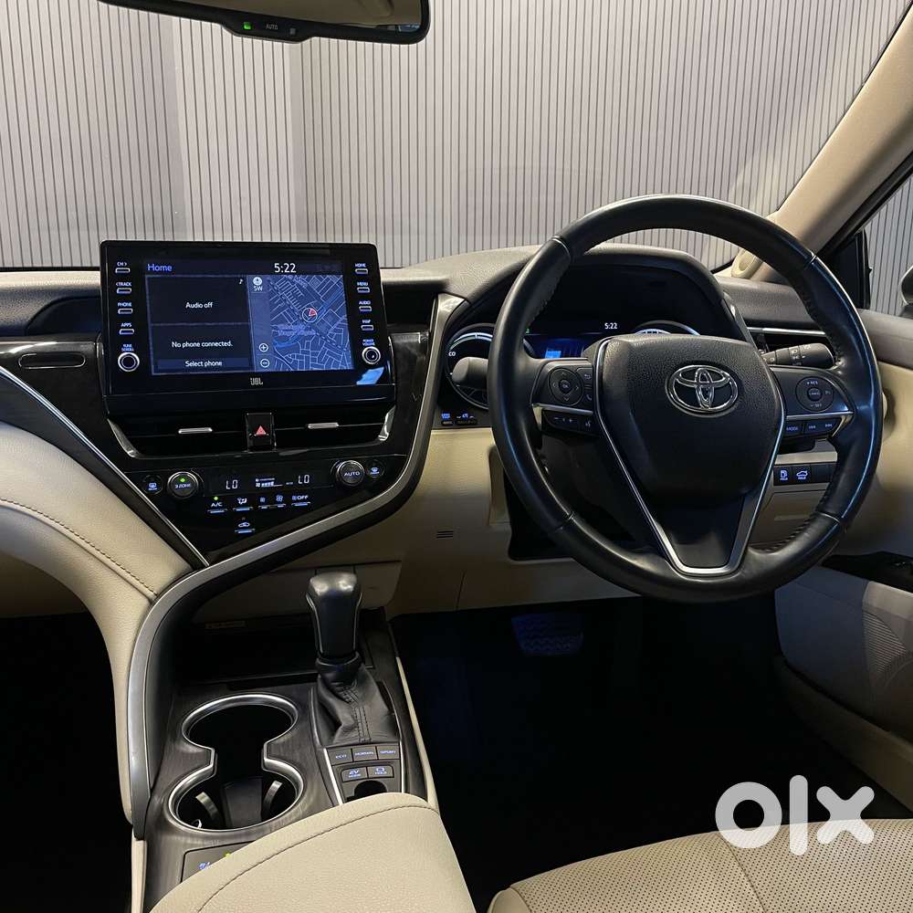 Toyota Camry Hybrid, 2024, Cng & Hybrids