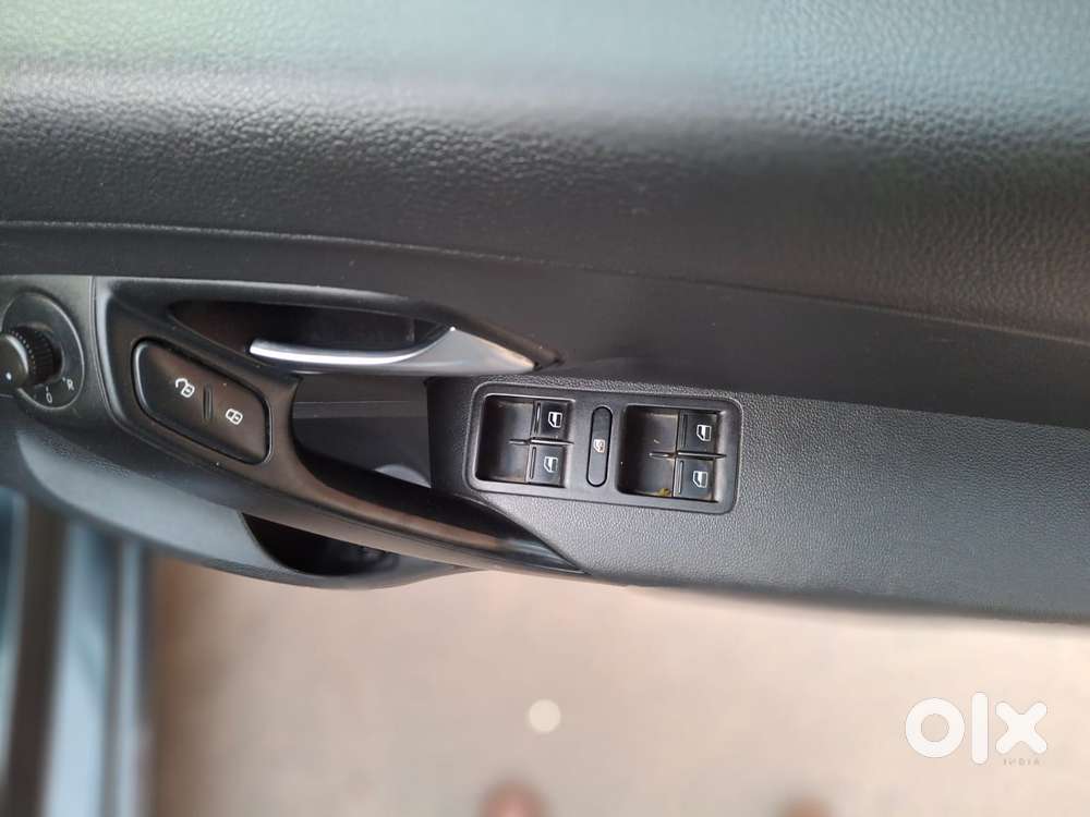 Volkswagen Vento 1.2 Tsi Comfortline At, 2016, Petrol