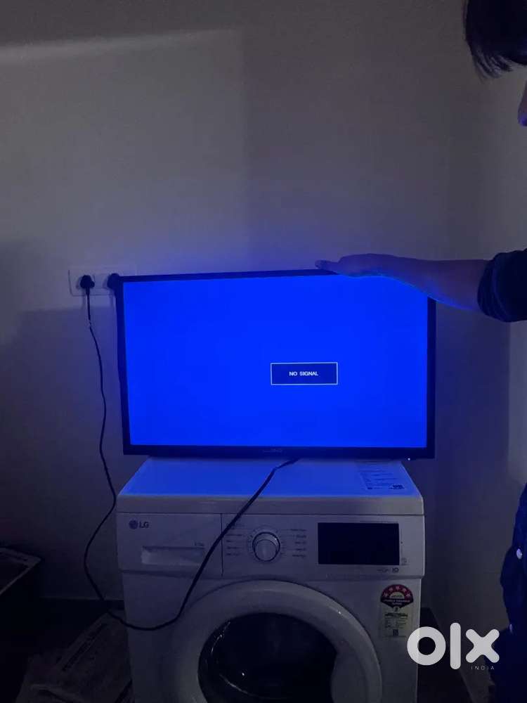 LLOYD HDMI TV 80 cm