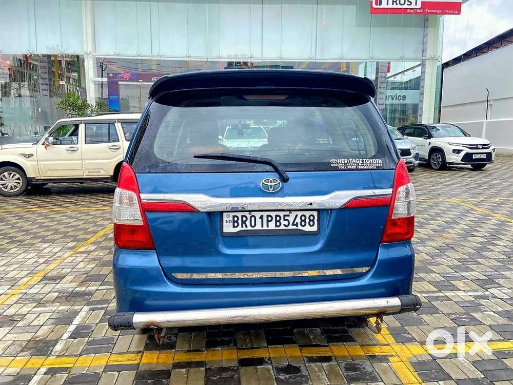 Toyota Innova 2.5 Vx 7 Seater Bs Iv, 2012, Diesel