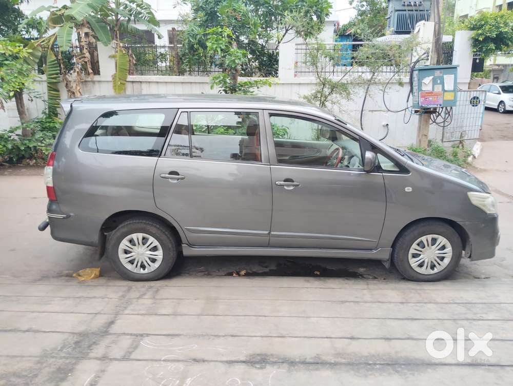 Toyota Innova 2.5 G (diesel) 7 Seater Bs Iv, 2014, Diesel