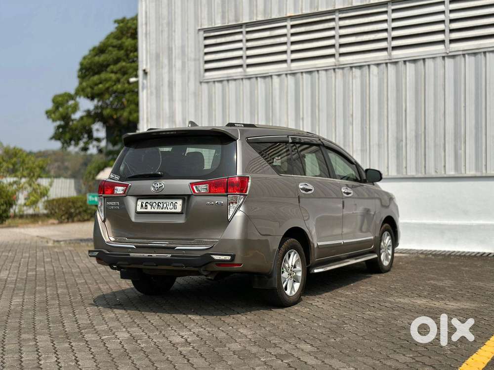 Toyota Innova Crysta 2.4 G Mt, 2017, Diesel
