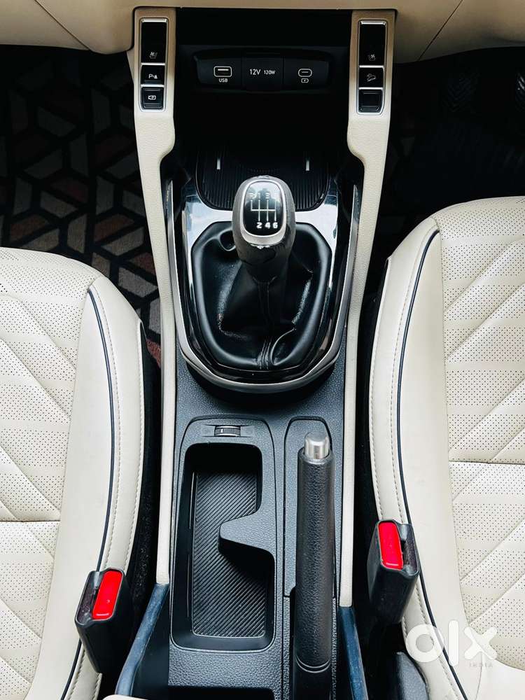Kia Carens 1.5 Luxury Plus Turbo 7 Str, 2022, Diesel