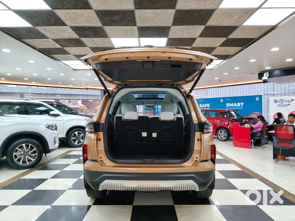 Tata Safari Accomplished Plus Dark Edition, 2024, Diesel