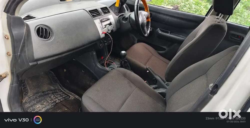 Maruti Suzuki Swift 2012