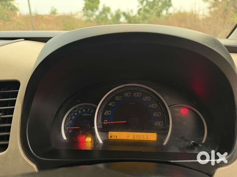 Maruti Suzuki Wagon R Vxi Plus Mt, 2017, Petrol