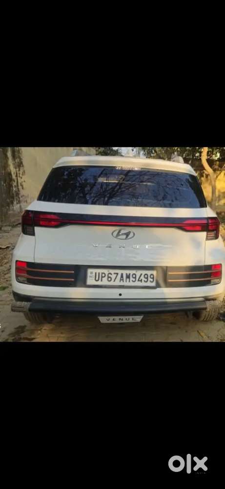 Venue,petrol, 1300 Km Driven, As Same As Showroom Condition,