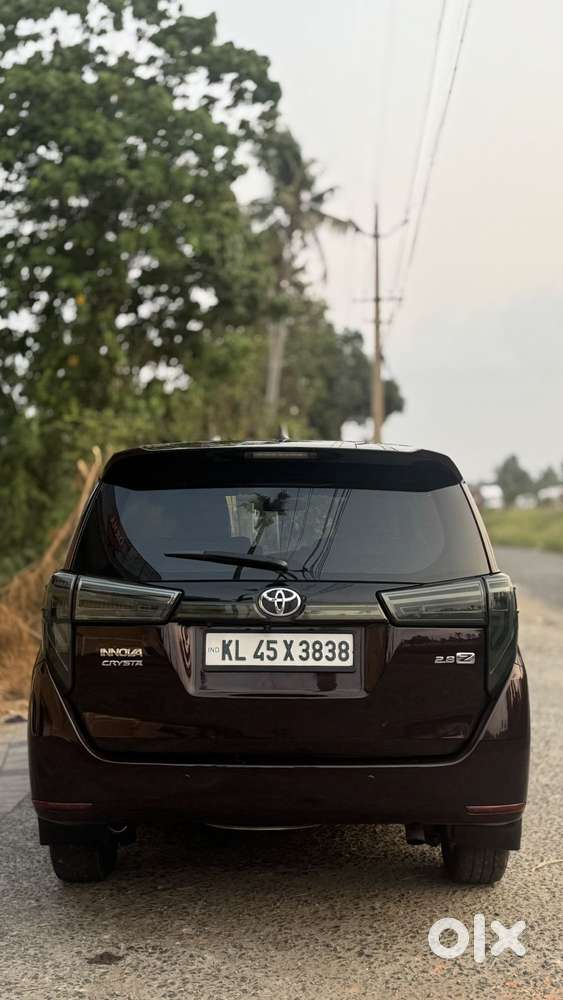 Toyota Innova Crysta 2.8 Zx At 7 Seater, 2017, Diesel