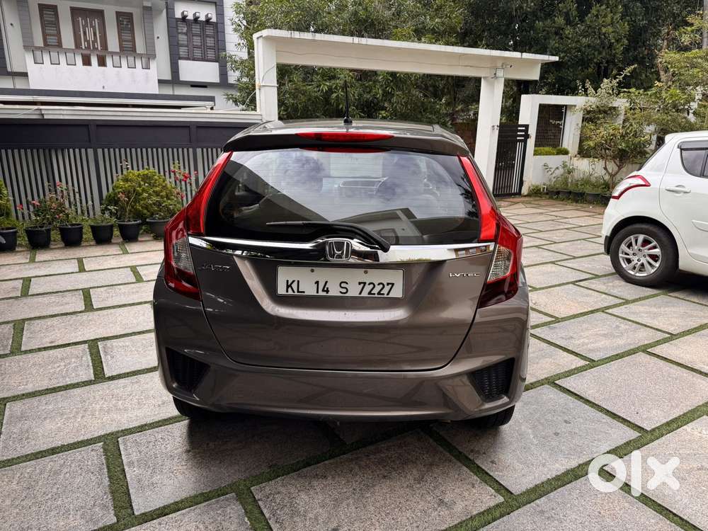 Honda Jazz V Automatic, 2016, Petrol