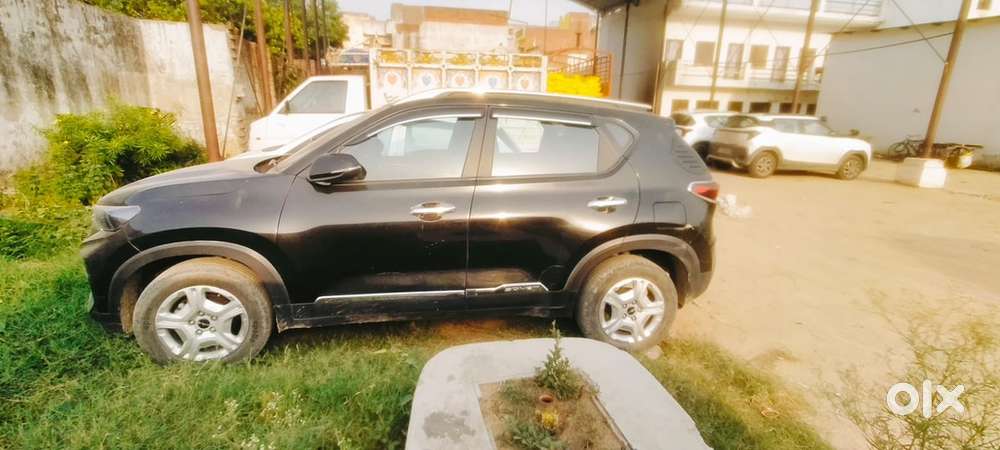 Kia Sonet Petrol 2023