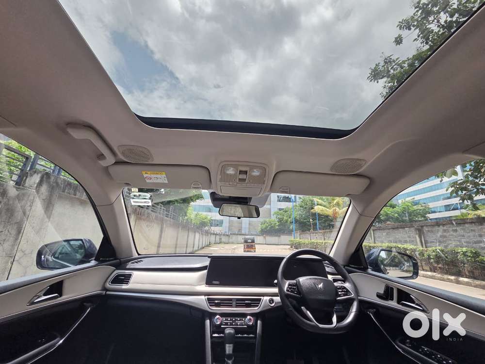 Mahindra Xuv700 2.2 Ax 7 Diesel At Luxury Pack Str, 2023, Diesel