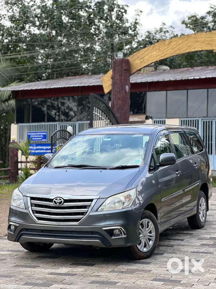 Toyota Innova 2012 Diesel Well Maintained