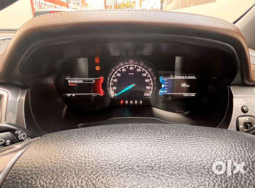 Ford Endeavour 2.2 Titanium At 4x2, 2016, Diesel