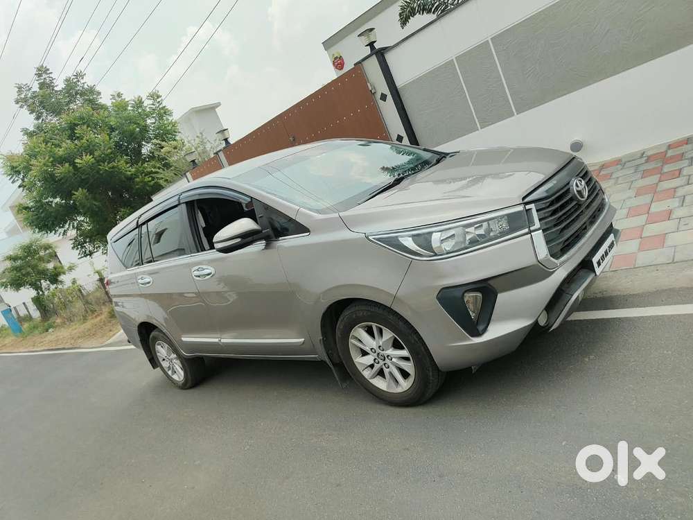 Toyota Innova Crysta 2.4 V 7 Str, 2016, Diesel