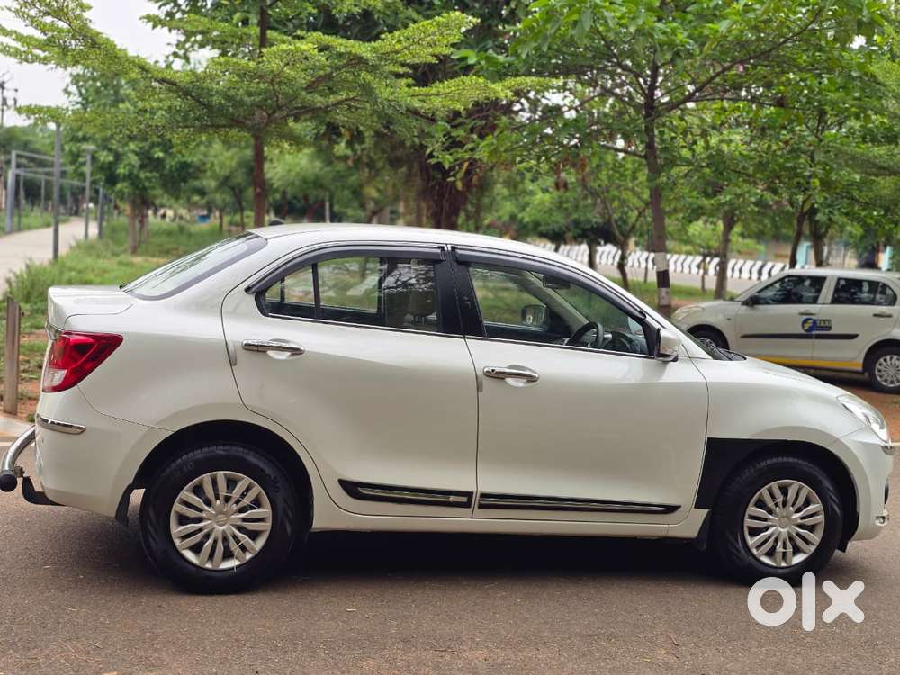 Maruti Suzuki Swift Dzire Vxi(o) Amt, 2019, Petrol