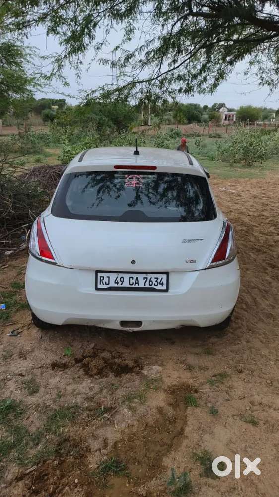 न्यू कार  बॉलरों Cmpar