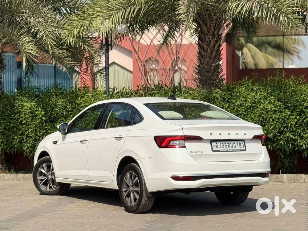 Skoda Slavia 1.0 Tsi Style At, 2023, Petrol