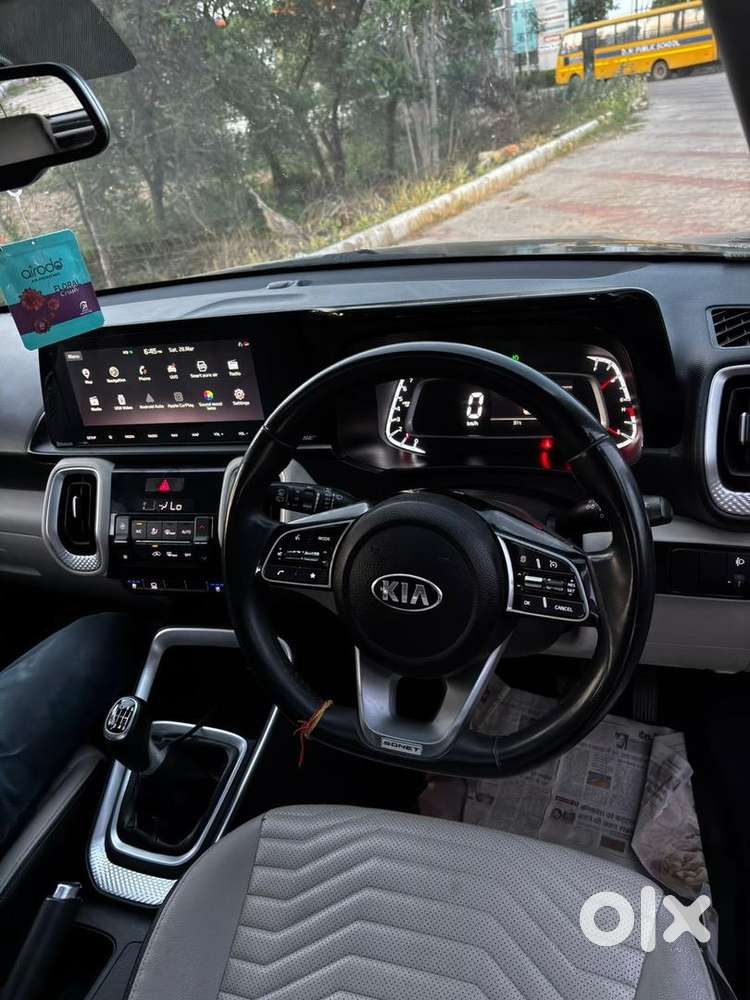 Kia Sonet 2022 Petrol 27000 Km Driven