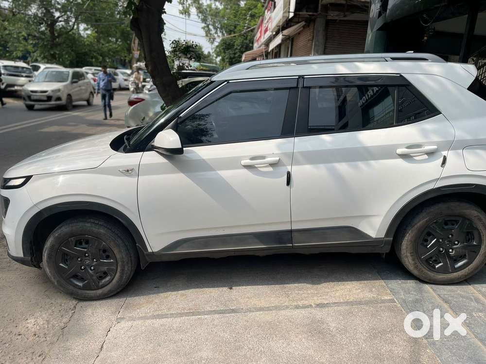 Hyundai Venue S 1.2 Petrol, 2024, Petrol