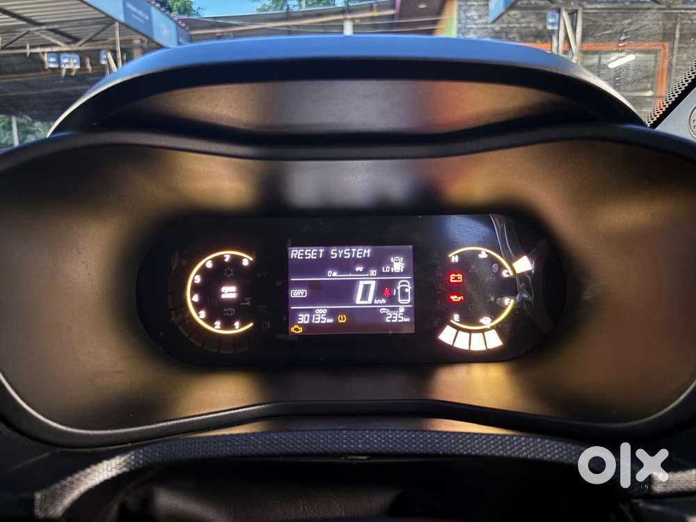 Tata Curvv Pure Plus S 1.2 Revotron Petrol 6mt, 2025, Petrol
