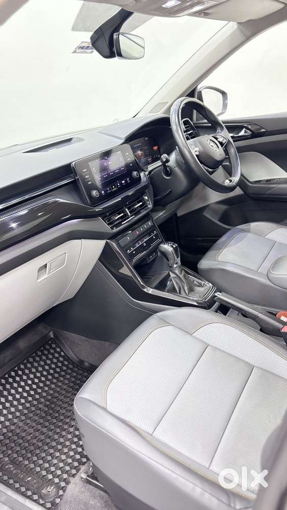 Skoda Kushaq 1.0 Tsi Style At (6 Airbags), 2022, Petrol