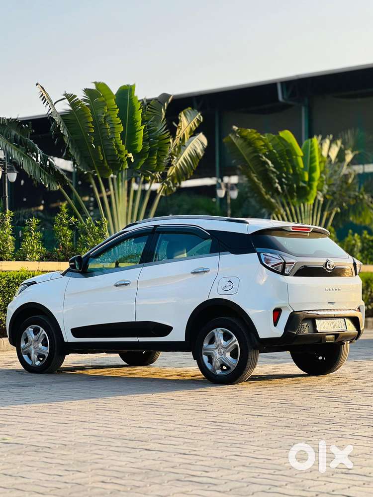 Tata Nexon 1.5 Revotorq Xma Amt (s), 2022, Diesel