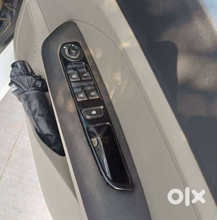 Renault Triber Rxz, 2019, Petrol