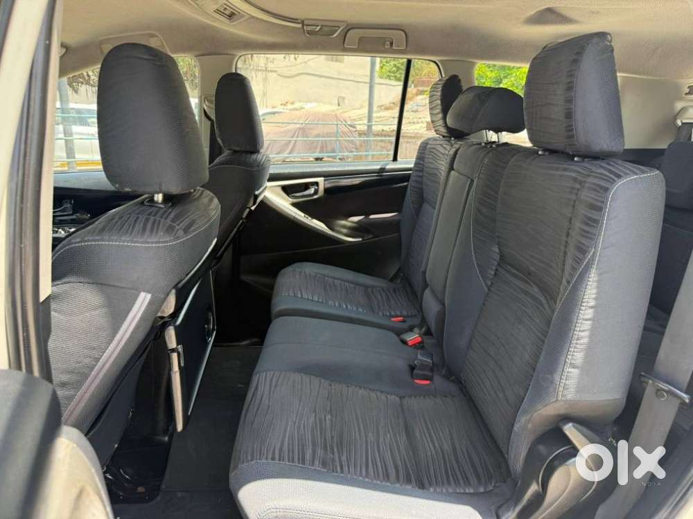 Toyota Innova Crysta 2.4 V 8 Str, 2017, Diesel