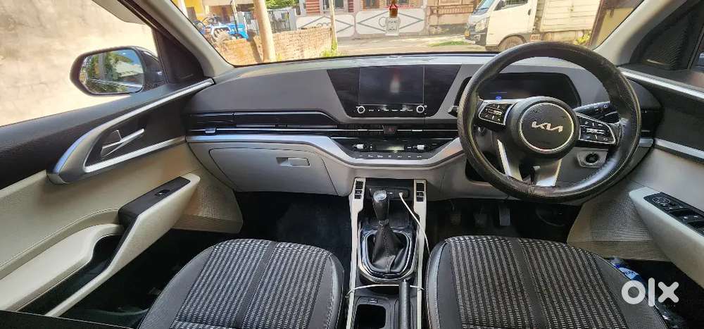 Kia Carens 2022 Diesel 60000 Km Driven