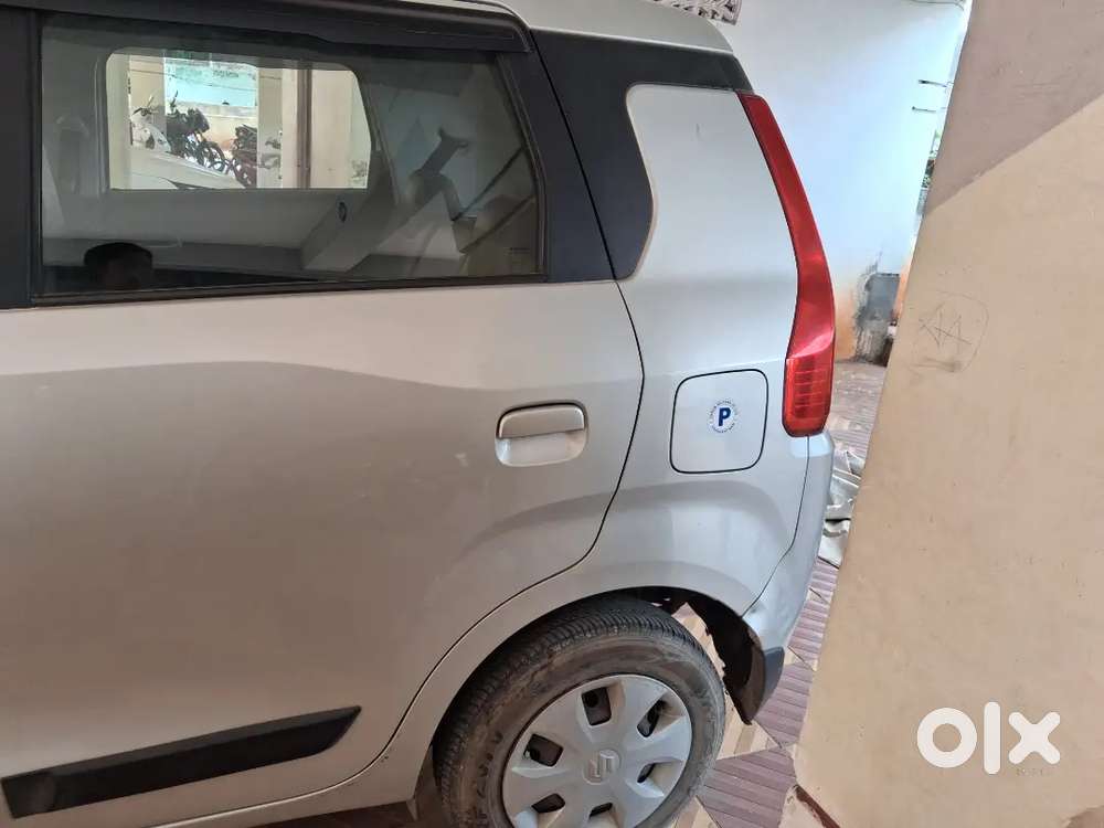 Grey Color Less Kilometers Used Car Vxi Model Not Zxi