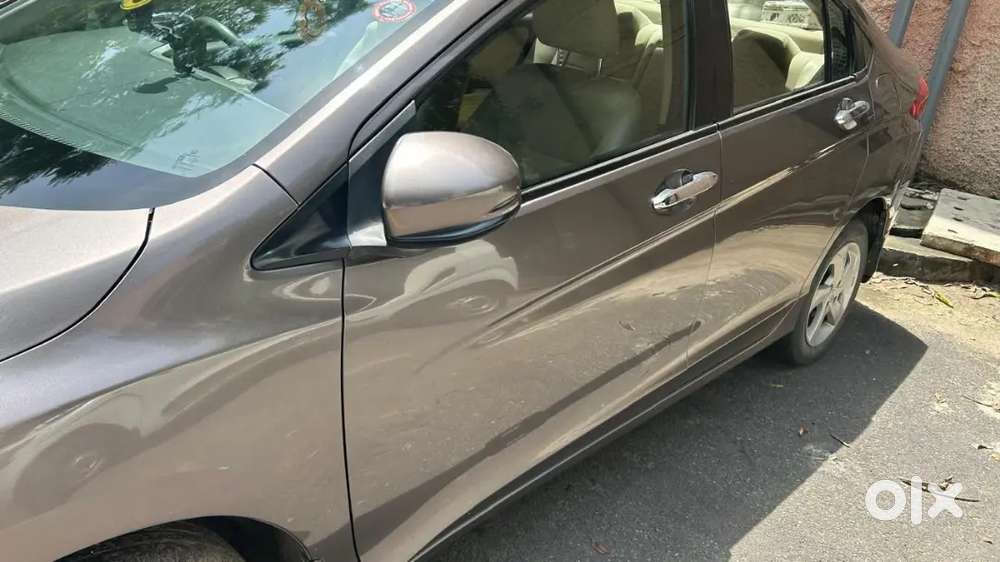 Well Maintained Honda City V Mt 2015