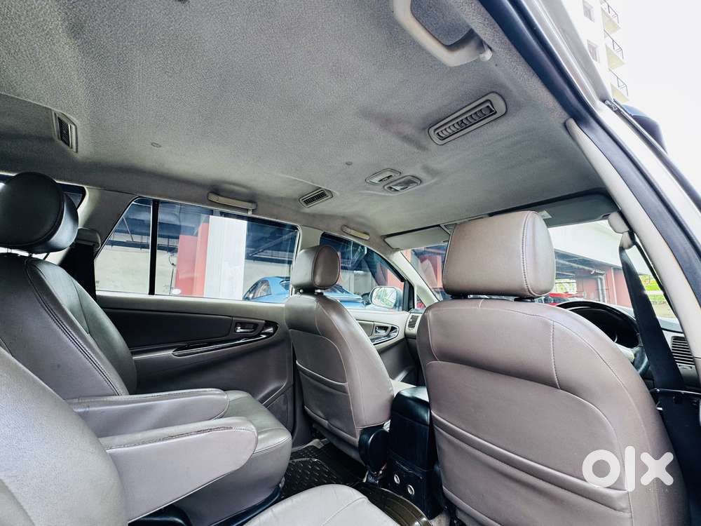 Toyota Innova 2.5 Zx 7 Str Bs-iv, 2015, Diesel