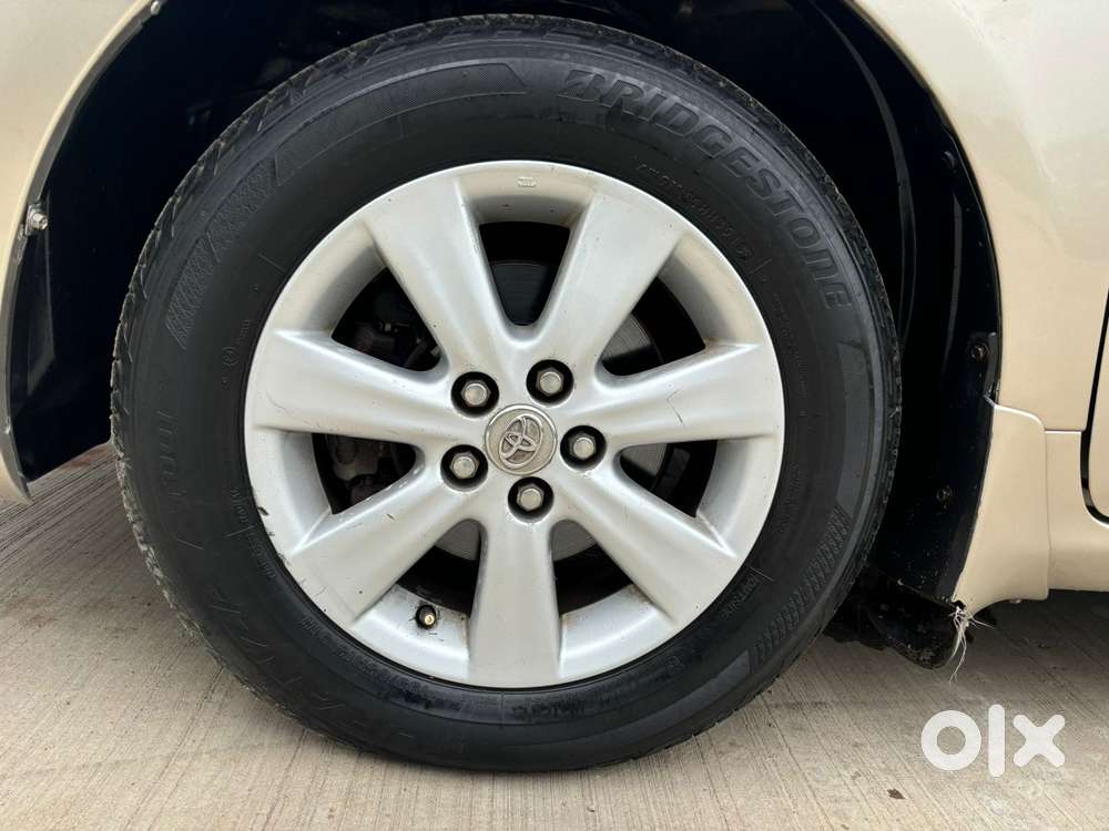 Toyota Corolla Altis 1.8 G Cng, 2010, Cng & Hybrids