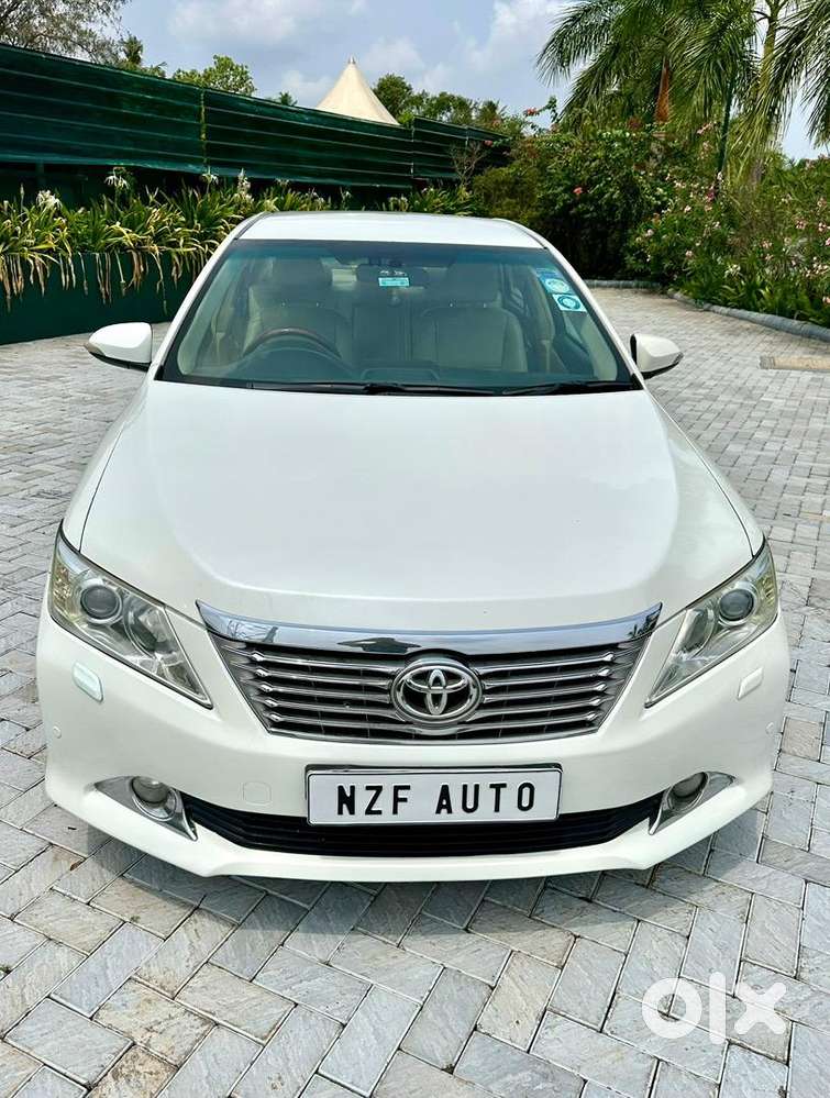 Toyota Camry 2013 Petrol Well Maintained