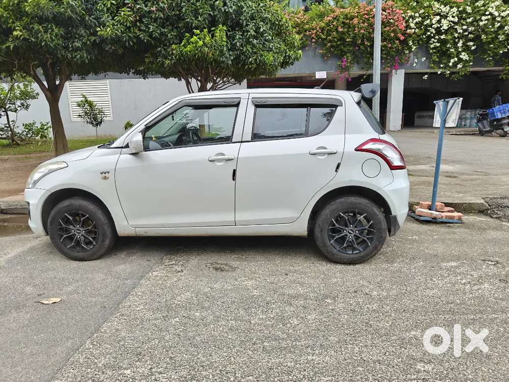 2016 Maruti Suzuki Swift Lxi Petrol Manual