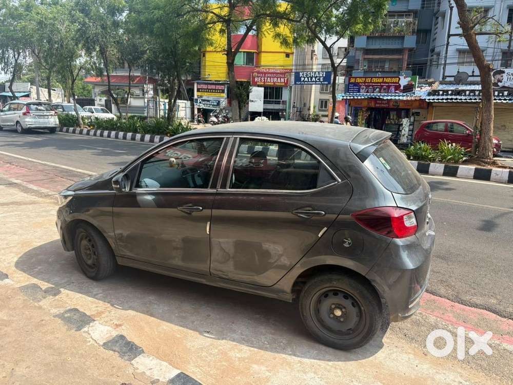 Tata Tiago Car Manual 2023 With Good Condition