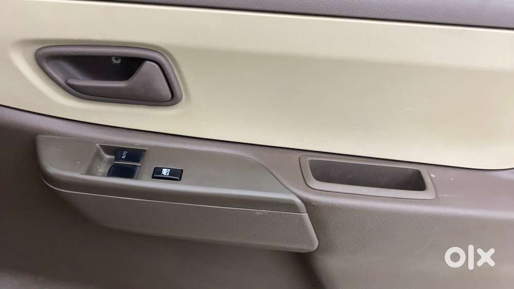 Maruti Suzuki Zen Estilo Lxi Bs Iv, 2012, Petrol