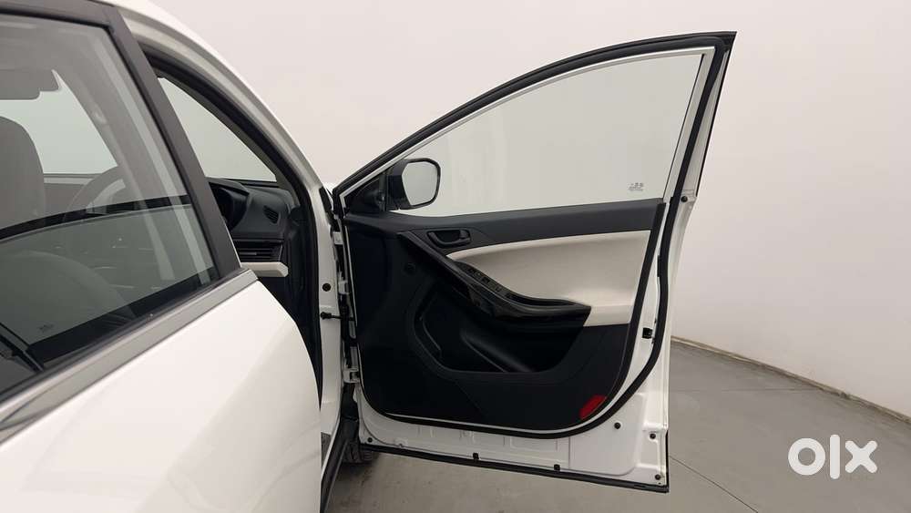 Tata Curvv Creative 1.2 Revotron Petrol 6mt, 2025, Petrol