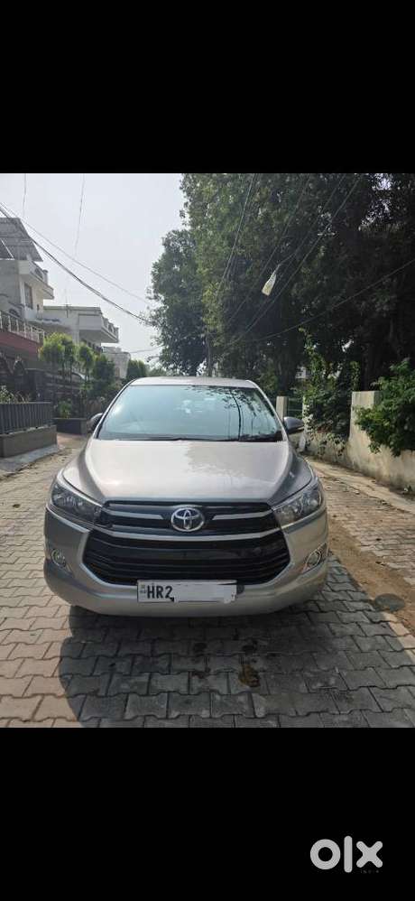 Toyota Innova Crysta 2.8 Gx At, 2017, Diesel