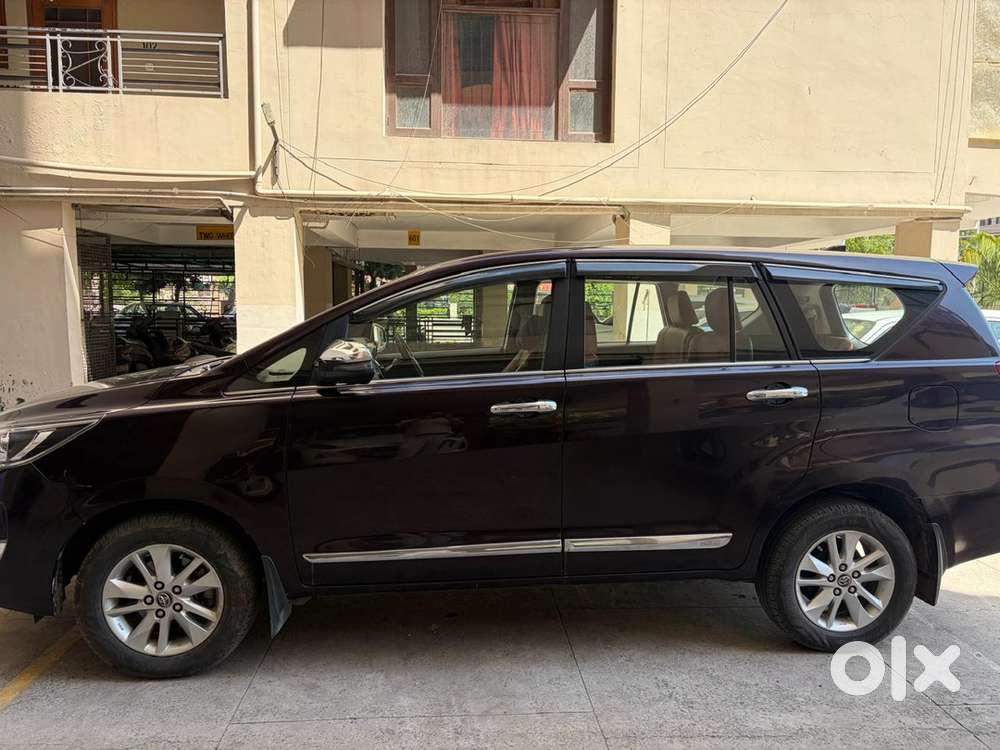 Toyota Innova Crysta