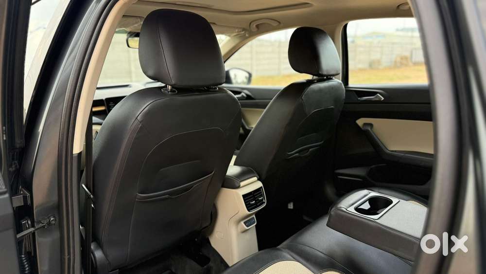 Skoda Slavia 1.0 Tsi Style At, 2023, Petrol