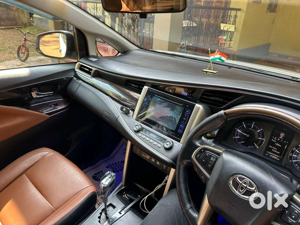 Toyota Innova Crysta Diesel 2016